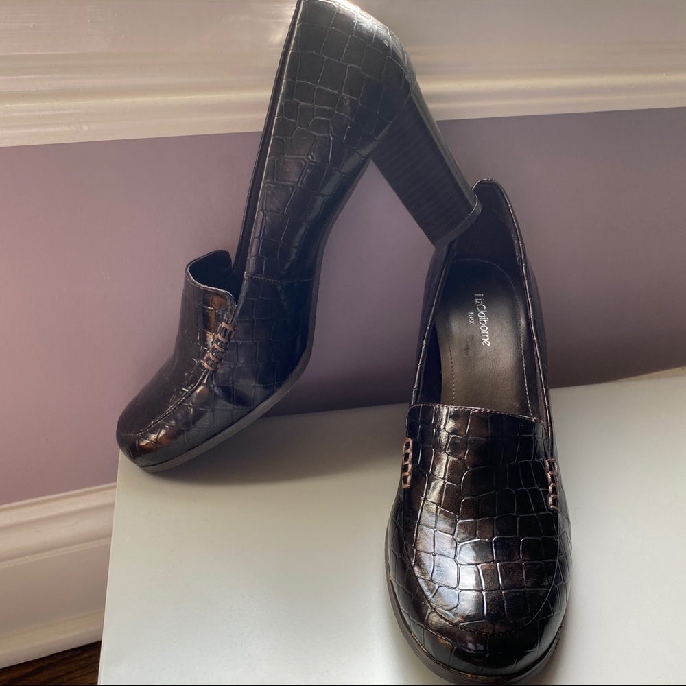 NWOB Liz Claiborne Flex Zoya Alligator, Copper Brn